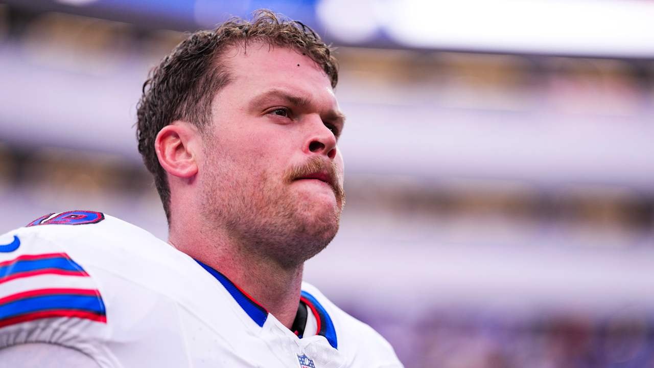 Bills’ Spencer Brown sits with back injury as Tylan Grable fills in at right tackle