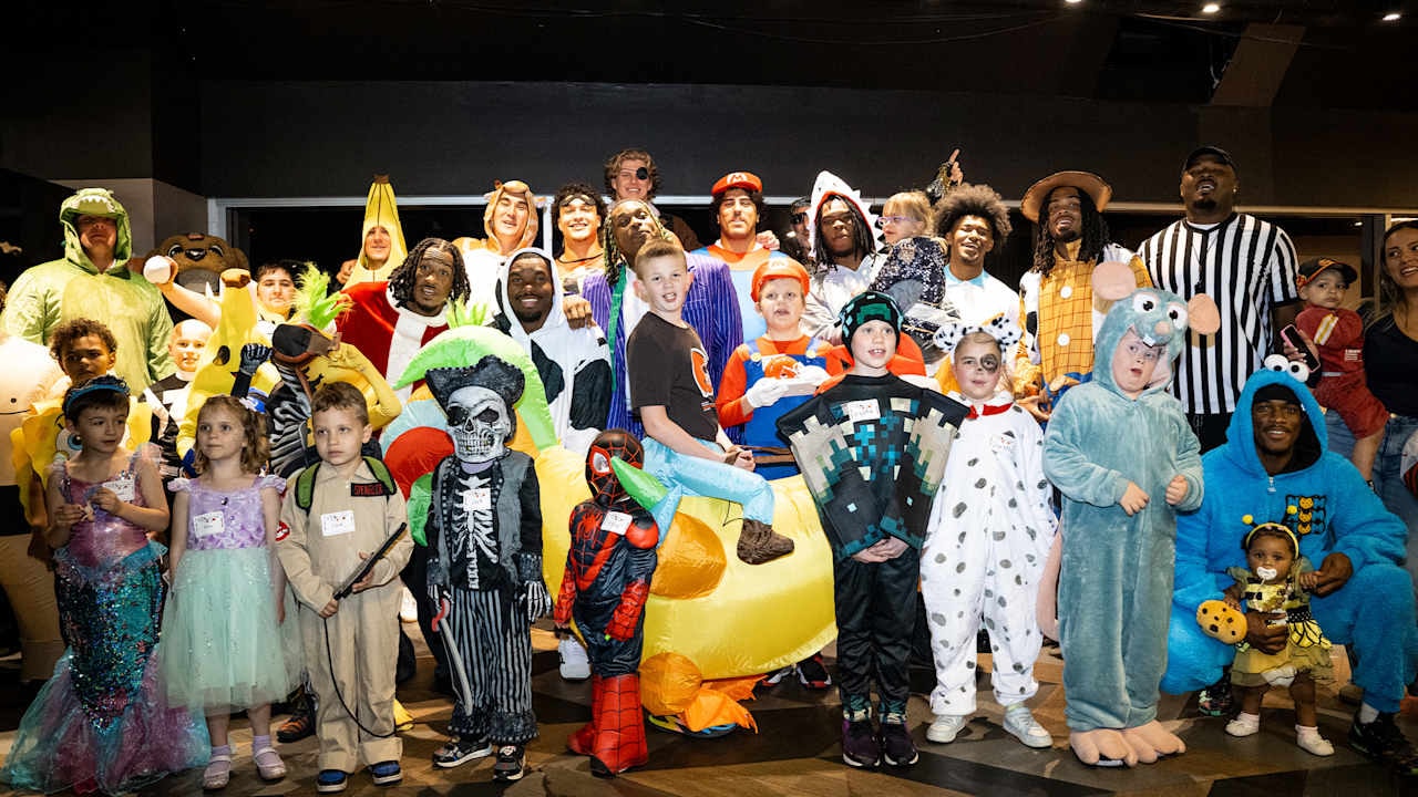 Browns host 5th annual Halloween Fashion Show with cancer-fighting kids, Crucial Catch partners
