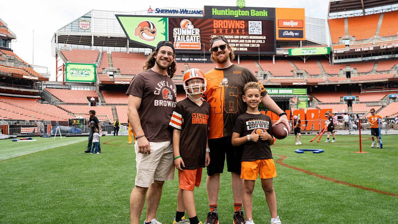 Browns bring fans to Huntington Bank Field for first Summer Tailgate event