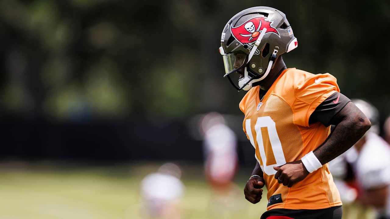 Jalon Daniels brings Kansas swagger to Buccaneers camp as rookie quarterback