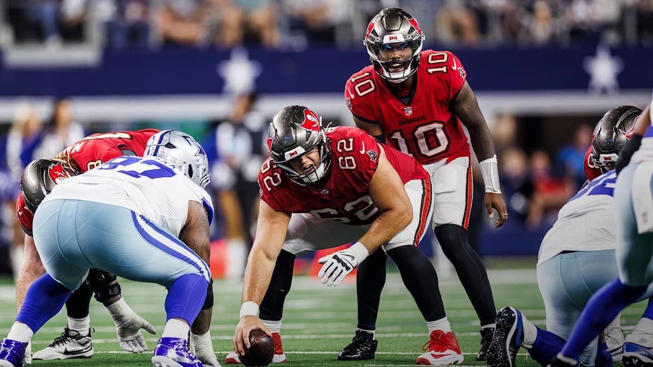 Jalon Daniels Shows Calm in Start No. 2, Cites Aaron Rodgers as a Model of Efficiency