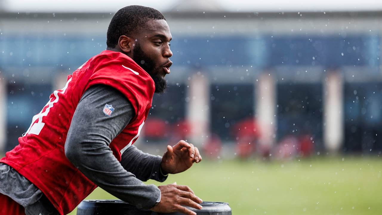 David Walker aims to plug into the Buccaneers’ pass rush “four equals one” mindset