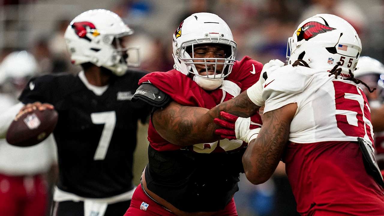 Elijah Wilkinson returns to Arizona with a new assignment at right tackle