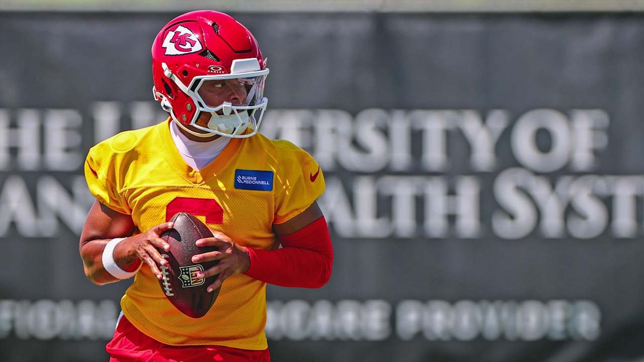 Chiefs Pre-Camp Focus: How the QB Room Moves Behind Patrick Mahomes