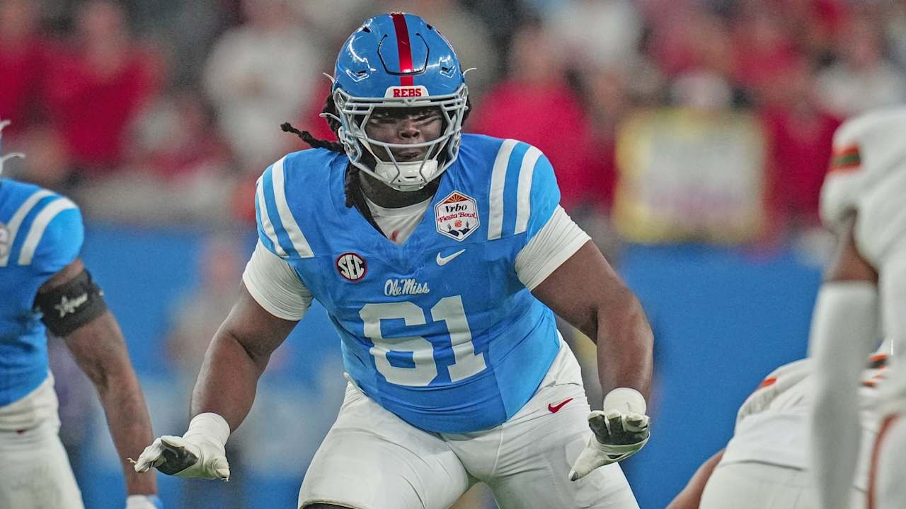 Chiefs trade for Ravens rookie OT Diego Pounds to bolster the offensive line