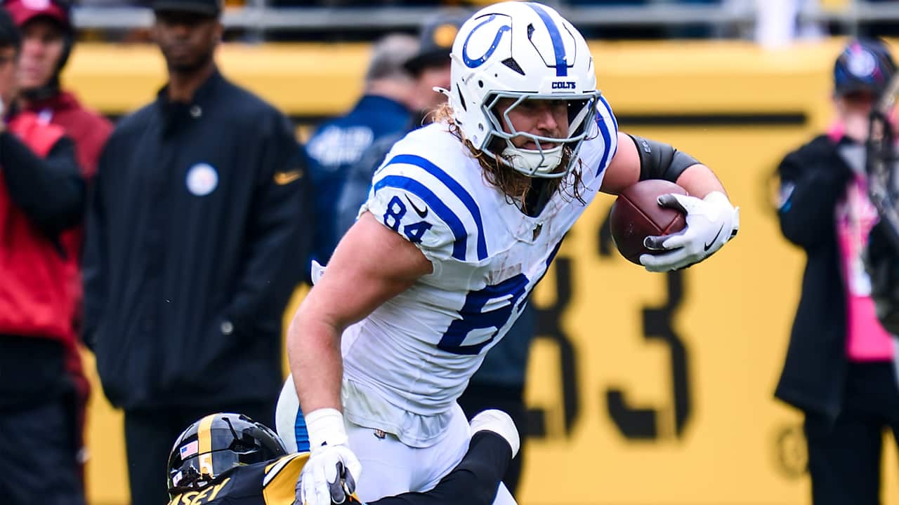Whenever Tyler Warren gets the ball, teammates expect something good to happen