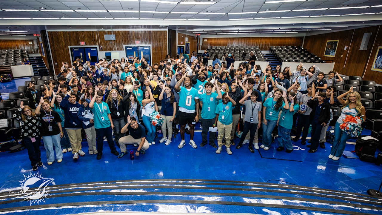 Dolphins keep “Values Matter Miami” going at Jose Marti MAST 6-12 Academy, using responsibility as the theme