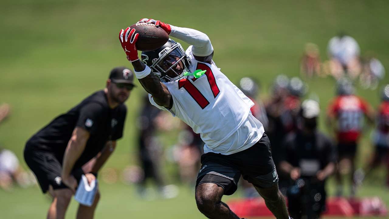 Falcons begin mandatory minicamp with Day 1 practice under cloudy skies at Flowery Branch