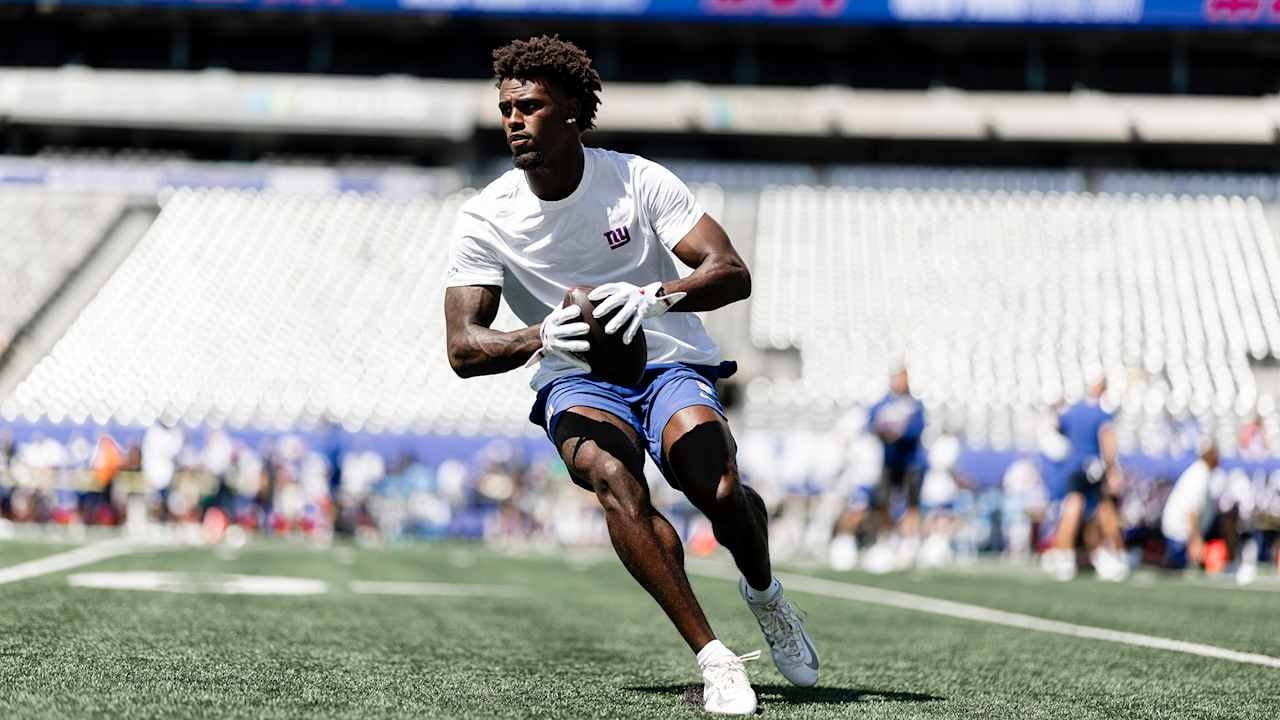 Giants arrive at MetLife Stadium and take the field ahead of preseason opener vs. Vikings