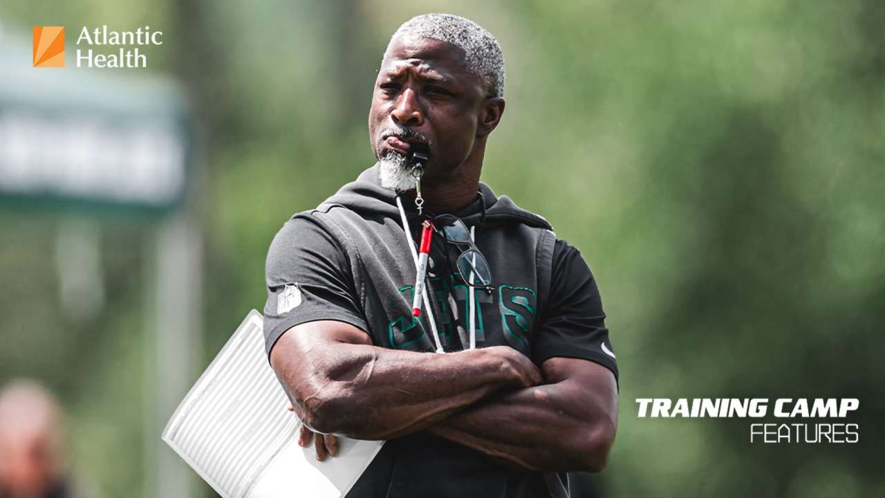 Aaron Glenn leans into the “why” of the defense as Jets’ playcalling rhythm returns