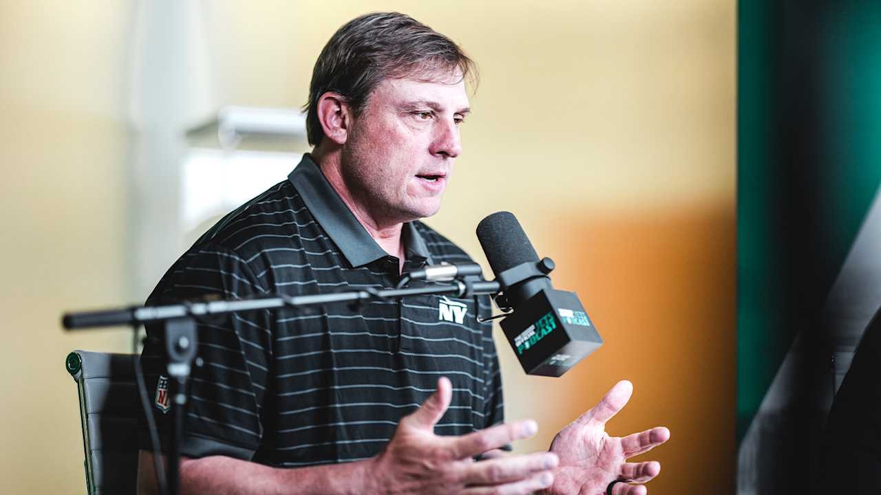 Chad Pennington on staying ready late: “Your mind is continuously improving, but physically you’re just trying to hold on”
