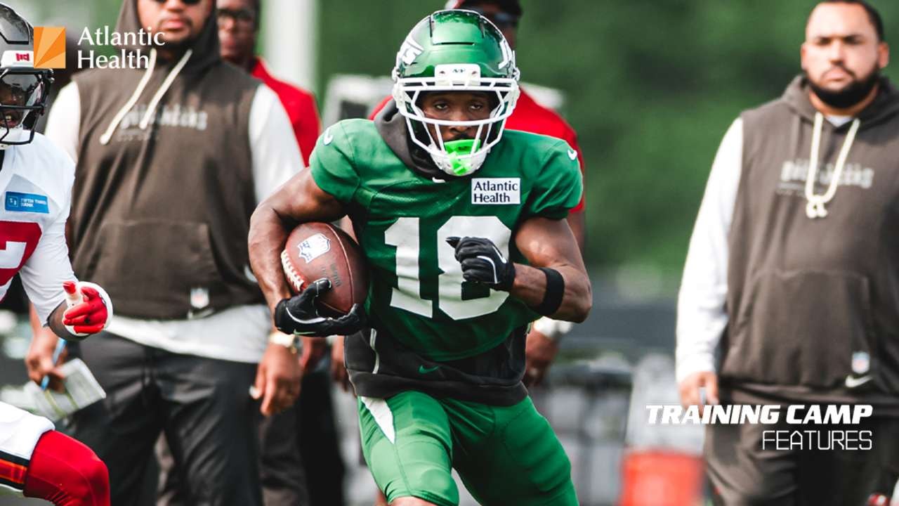Jets coach Aaron Glenn points to Isaiah Williams as a playmaker building momentum in camp