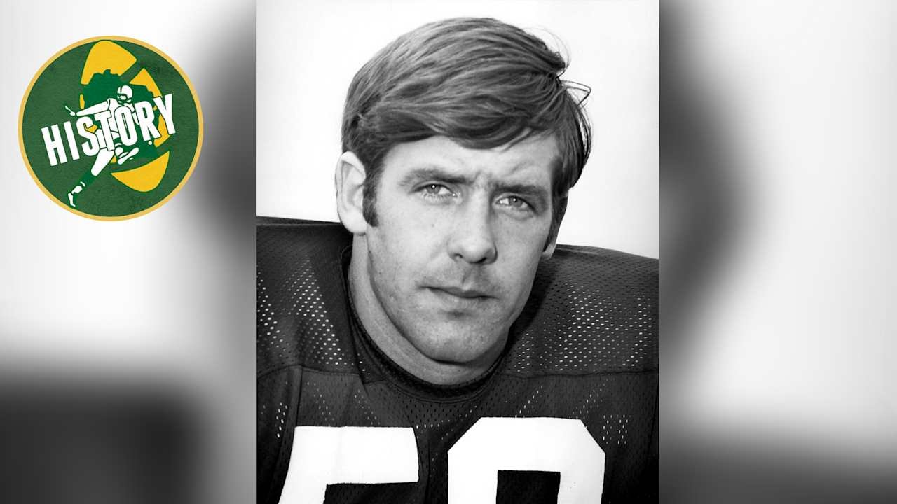 Jim Carter went from booed linebacker to Pro Bowl captain during a turbulent Packers era