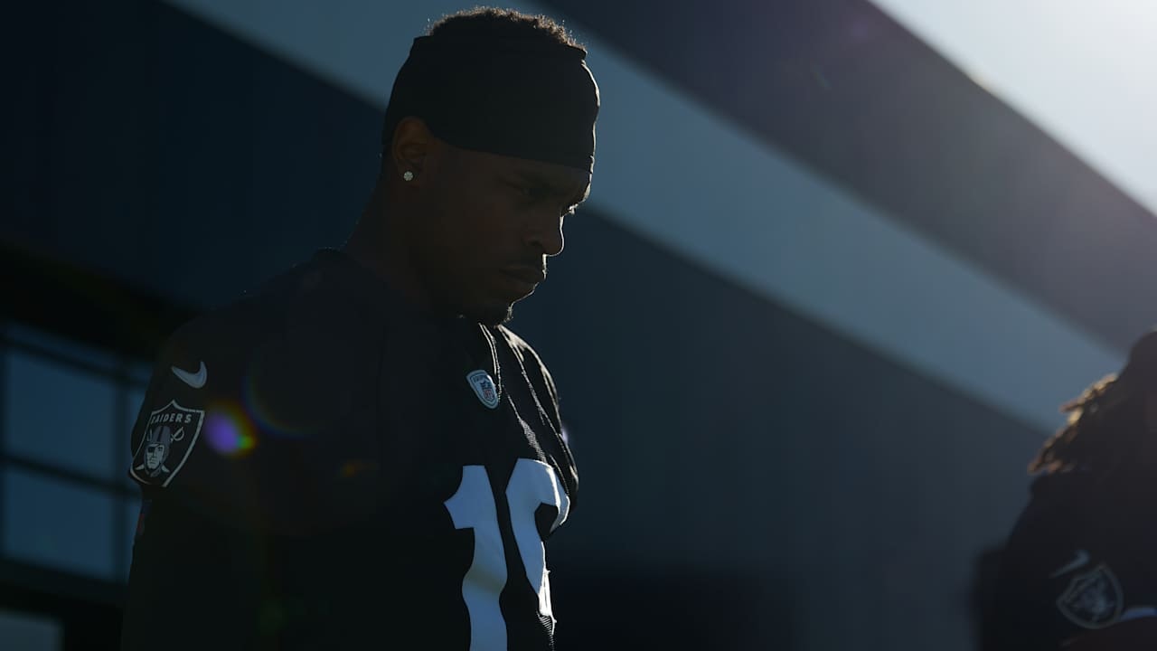 Malik Benson’s winding route lands him in Las Vegas, with versatility built into his story