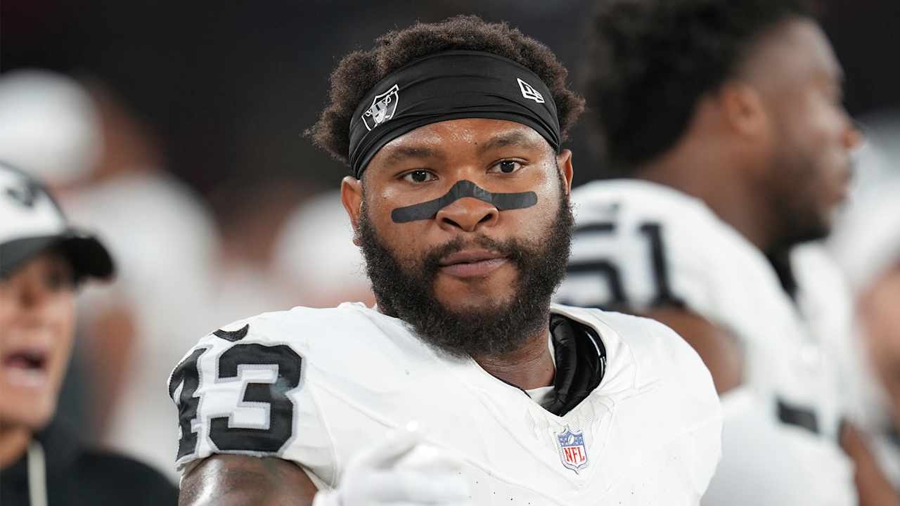 Ravens Add Inside Linebacker Michael Barrett to 90-Man Roster