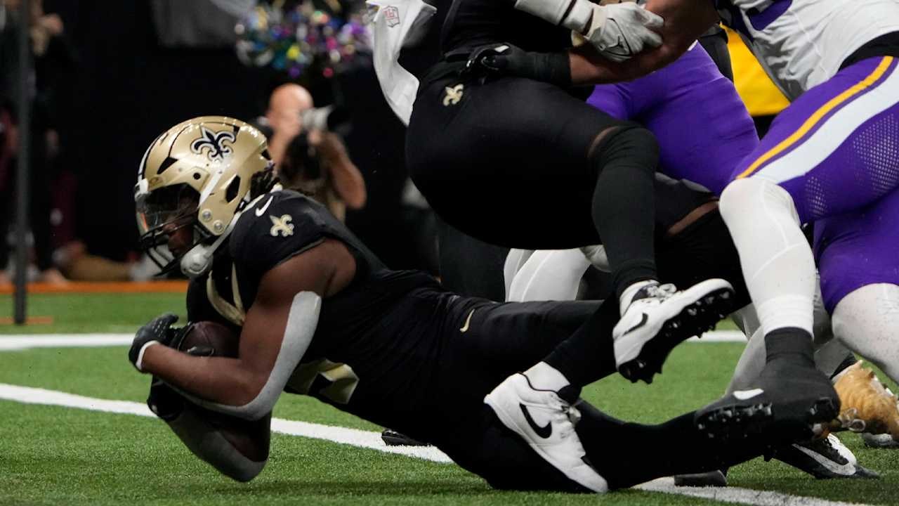 Saints Hold 7-6 Edge at Halftime vs. Undeafeated Vikings, Set to Receive to Start Second Half