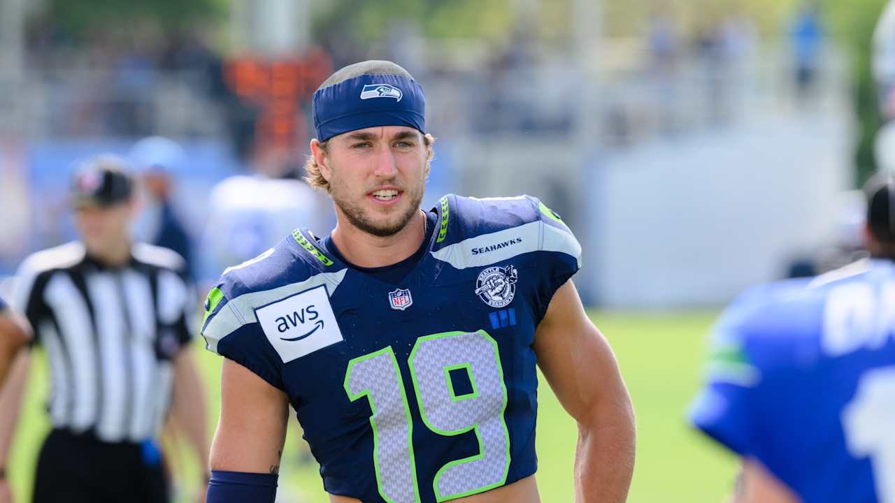 Seahawks Place WR Jake Bobo on Injured Reserve After Knee Injury in Titans Joint Practice, Add WR Julian Hicks