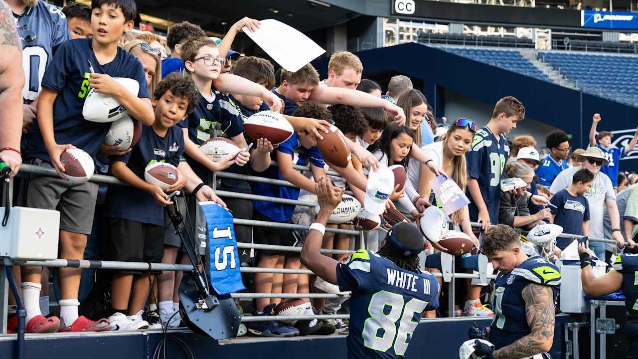 Seahawks open the stadium season vibe with Seahawks Football Fest at Lumen Field