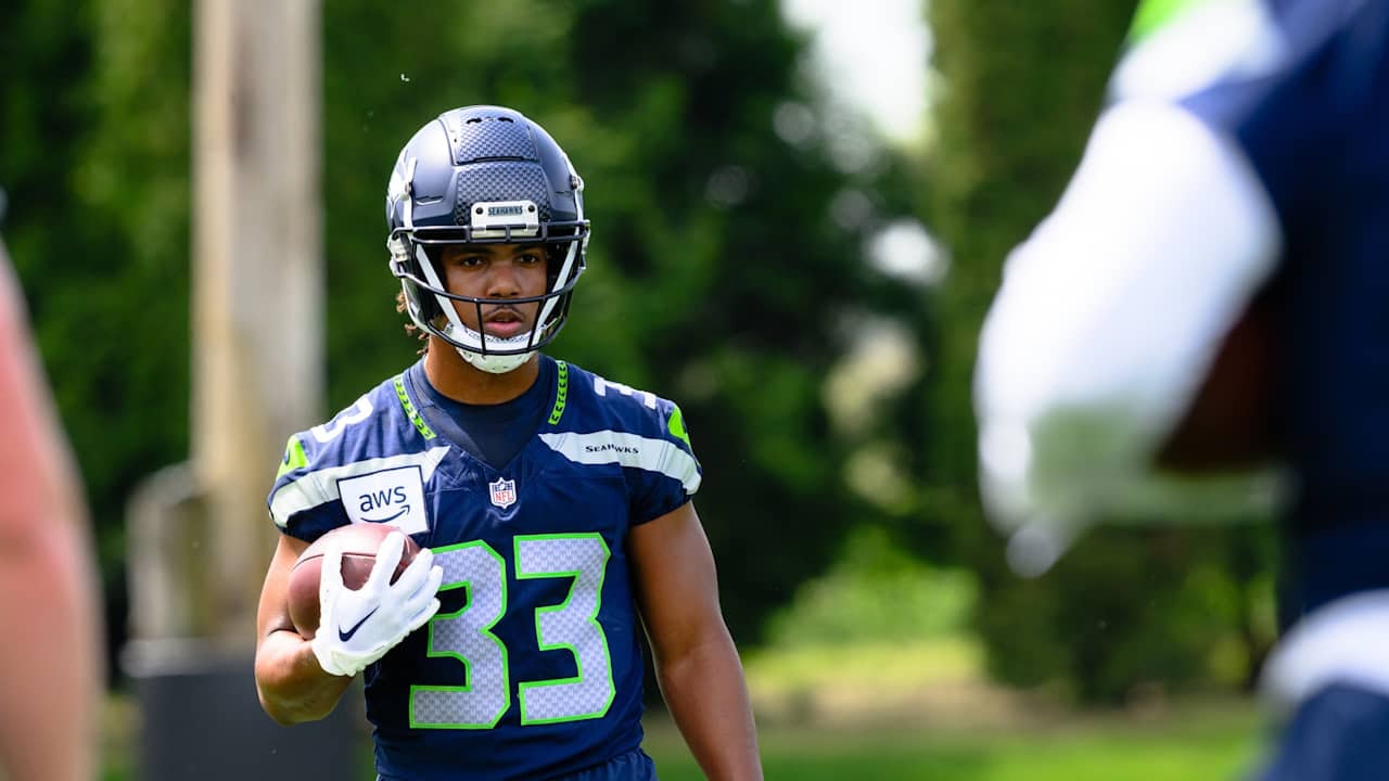 Seahawks add Auburn product Justin Jones to bolster rushing depth