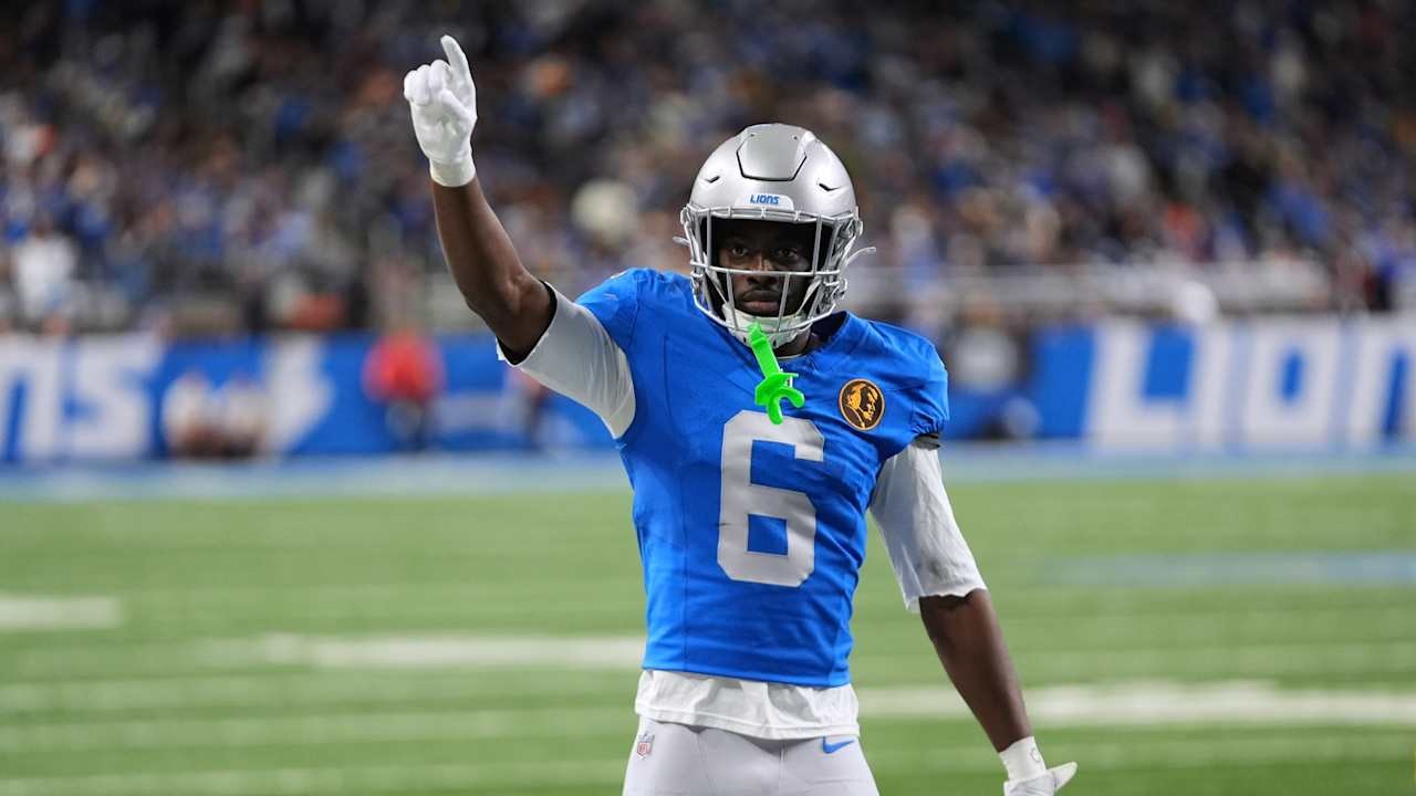 Seahawks sign cornerback Terrion Arnold after earlier agreement