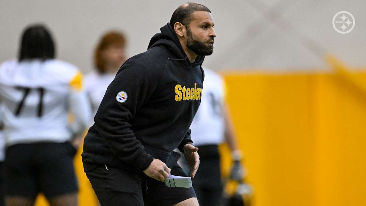 Steelers coaching staff spotlight: Assistant strength and conditioning coach Abe Munayer and the habits he emphasizes
