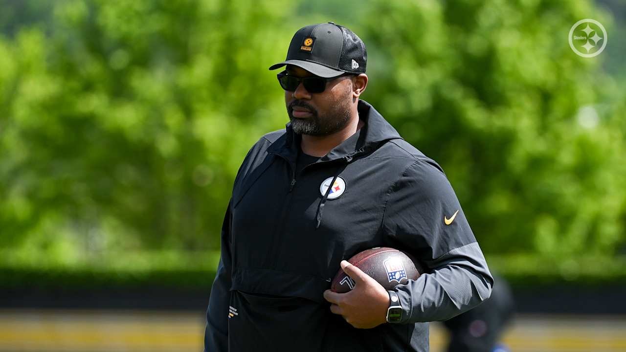 Get to Know: Jahri Evans, the Steelers’ assistant offensive line coach with a player’s eye for technique