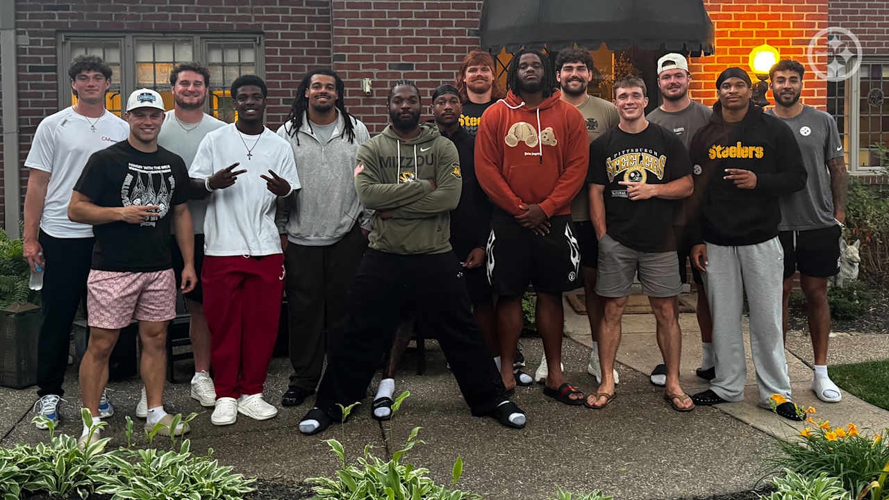Eli Heidenreich brings a slice of home to Steelers rookie night in Mt. Lebanon