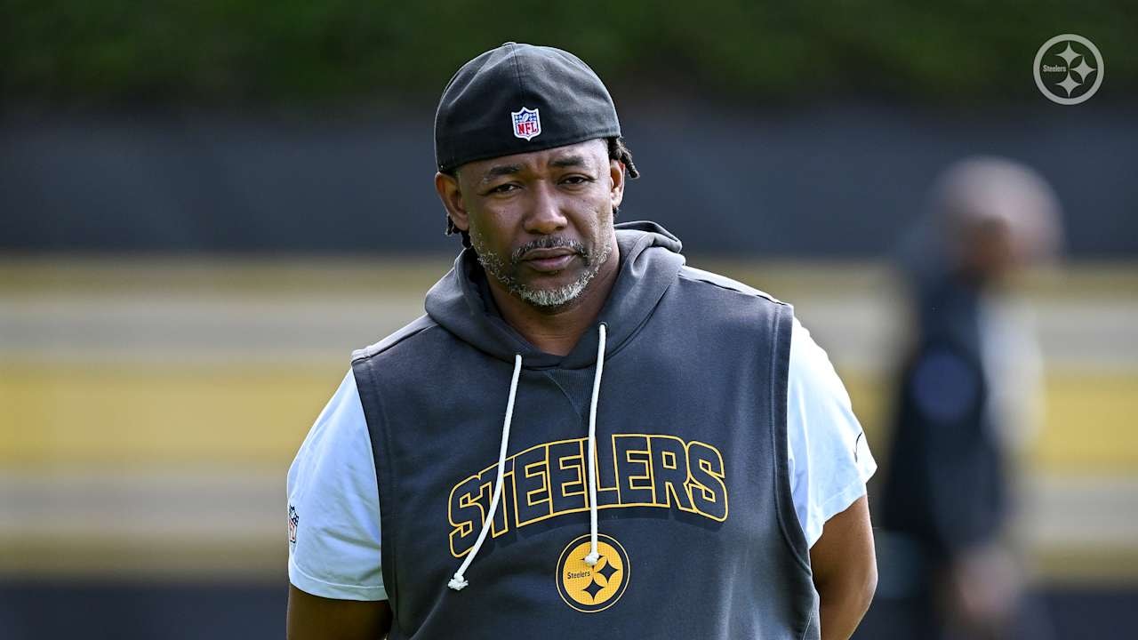 Steelers Defensive Coordinator Patrick Graham Builds a Culture of Teaching, Consistency and Communication