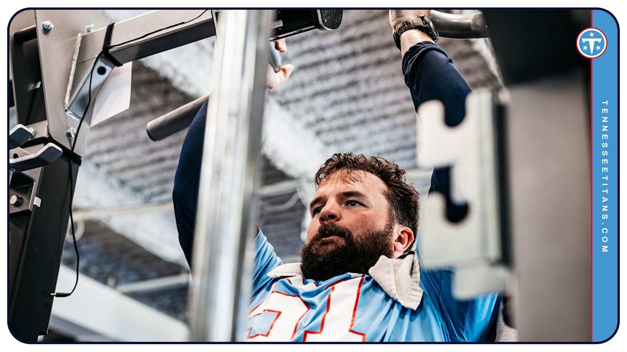 Titans center Austin Schlottmann treats starting-job fight as a daily competition