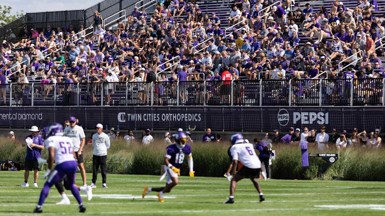 Vikings Training Camp Opens With Packed Stands, Rookies Pushing the Pace, and Korey Stringer Remembered