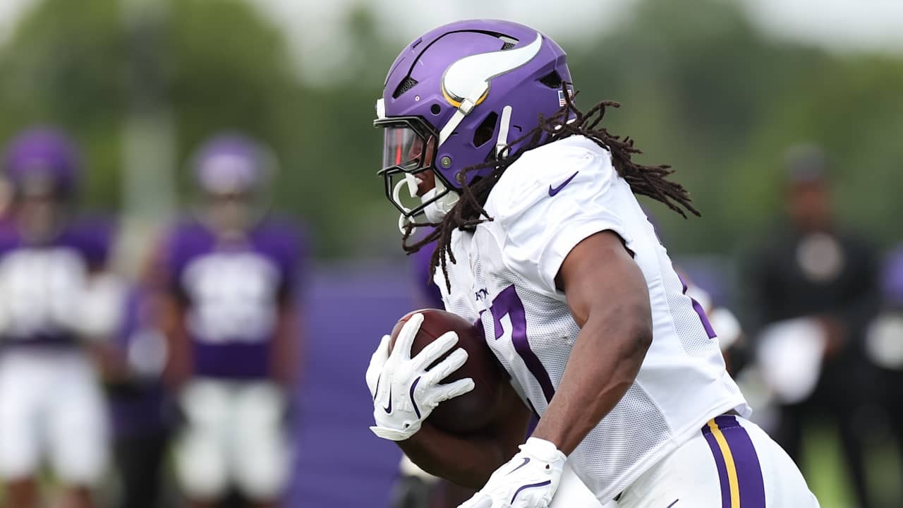 Vikings Training Camp Observations: Jordan Mason and Aaron Jones Spark Explosive Rushes as Passing Connection Builds