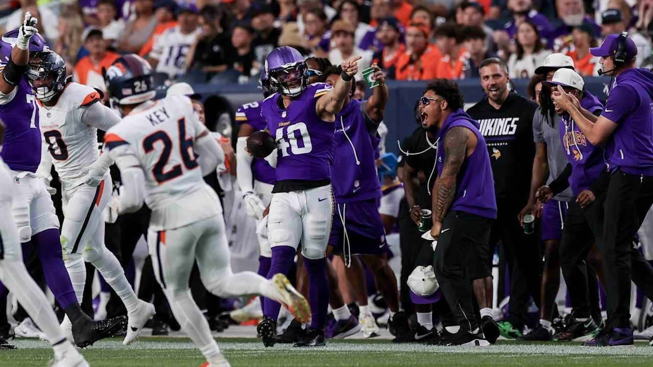 Vikings LB Chaz Chambliss hauls in his first catch after jersey switches and a new look in camp