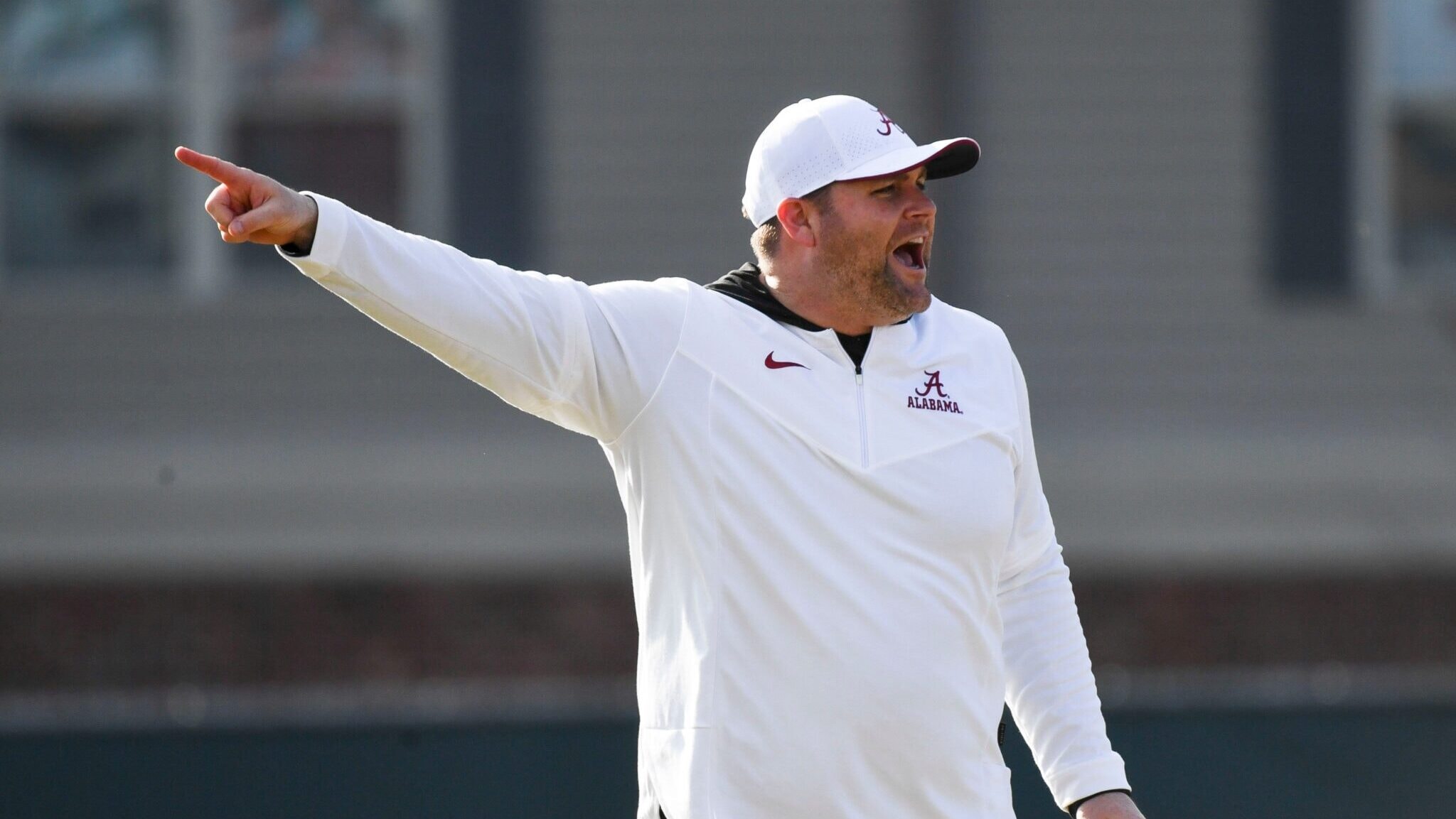 Kane Wommack sets Alabama’s inside linebacking pairing next to Caleb Woodson