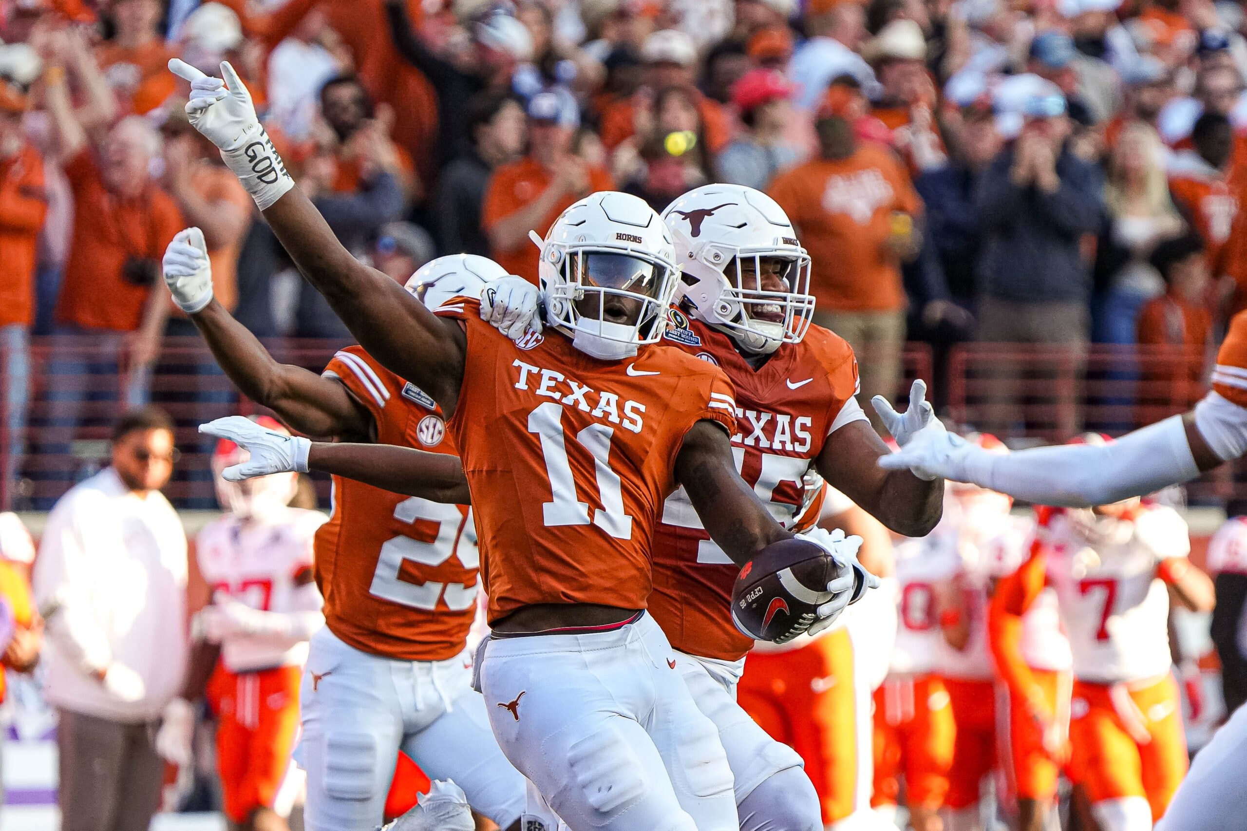 ESPN spotlights SEC defensive talent with multiple top-10 defender rankings