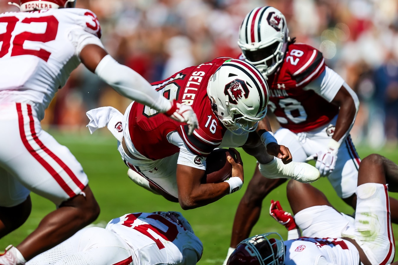 LaNorris Sellers and Jamal Roberts earn SEC Players of the Week honors after standout performances