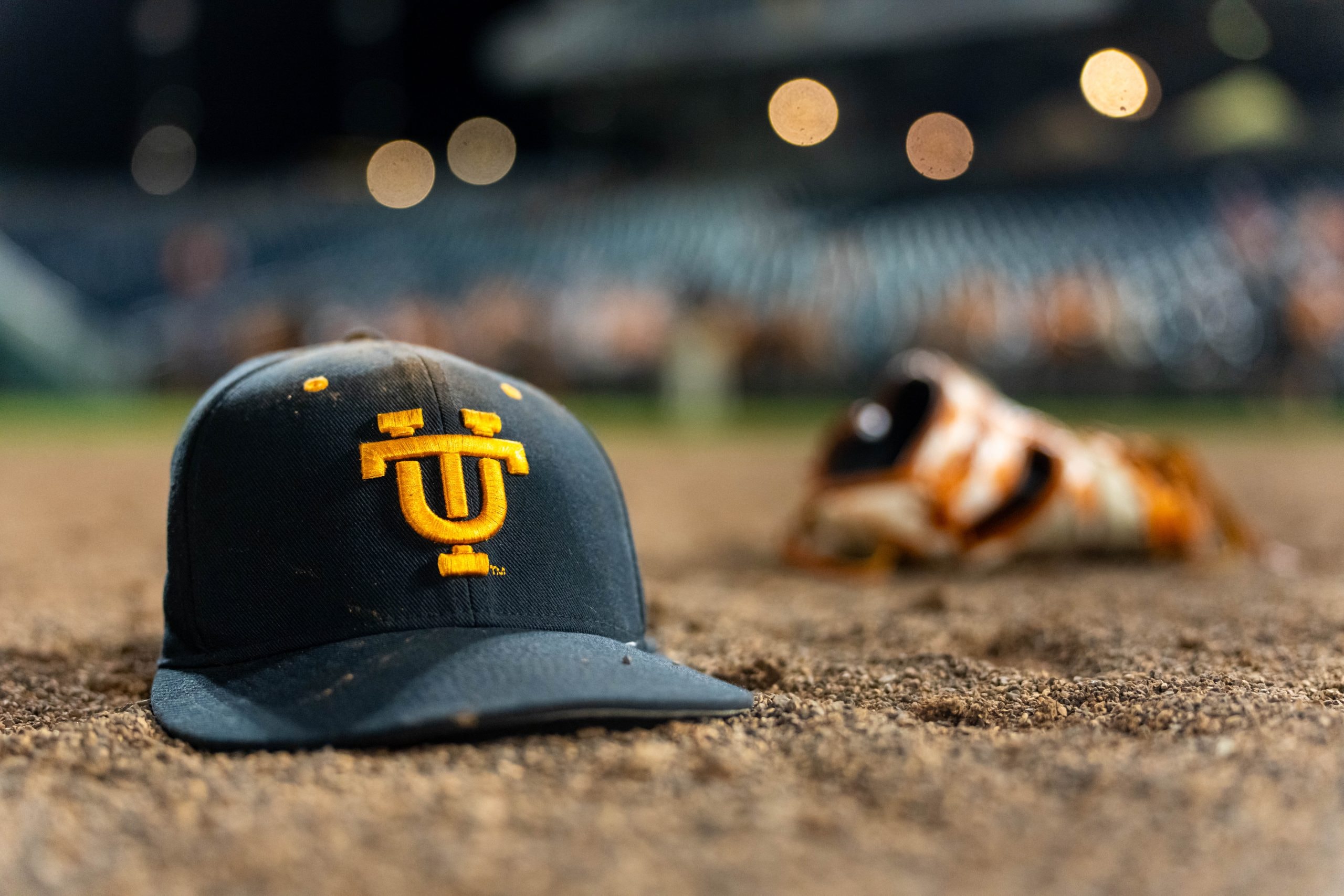 Tennessee adds a switch-hitting infielder through the transfer portal