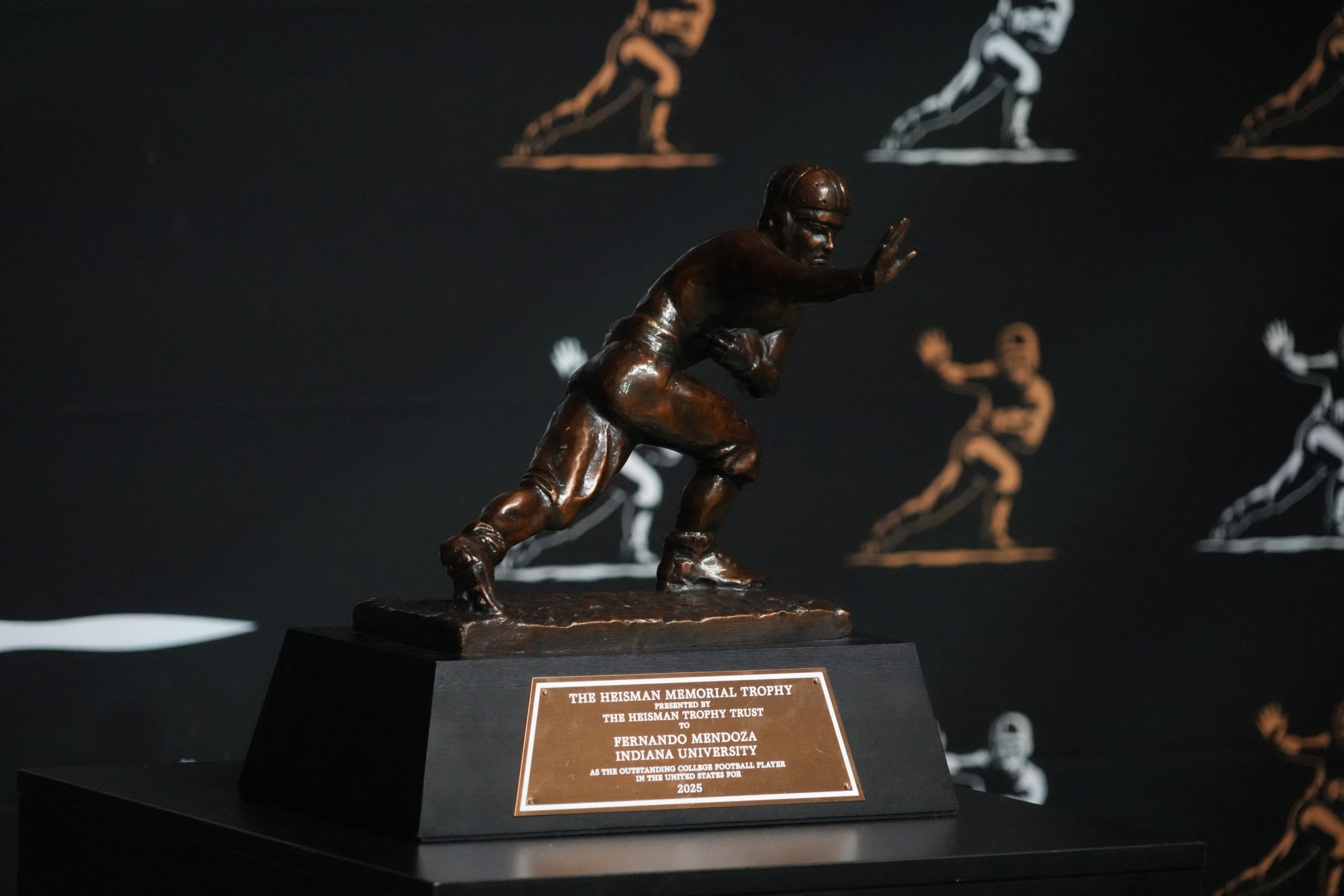 Sam Acho expects a Big Ten quarterback to win the 2026 Heisman Trophy