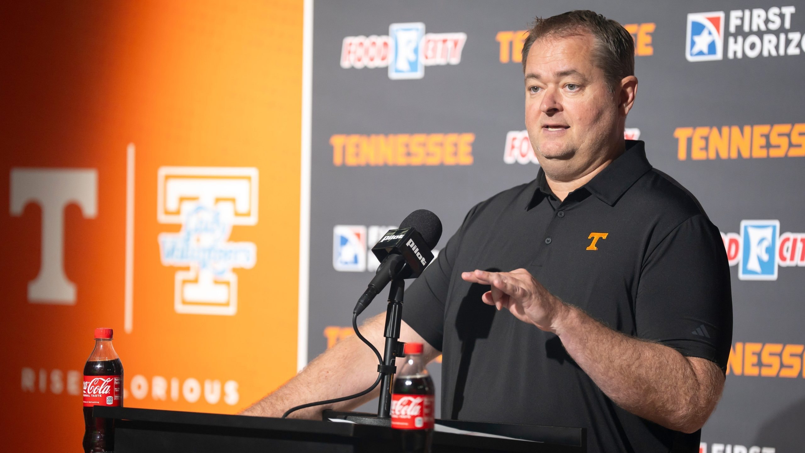 Tennessee coach Josh Heupel addresses season-ending injuries to Edrees Farooq and Jaedon Harmon