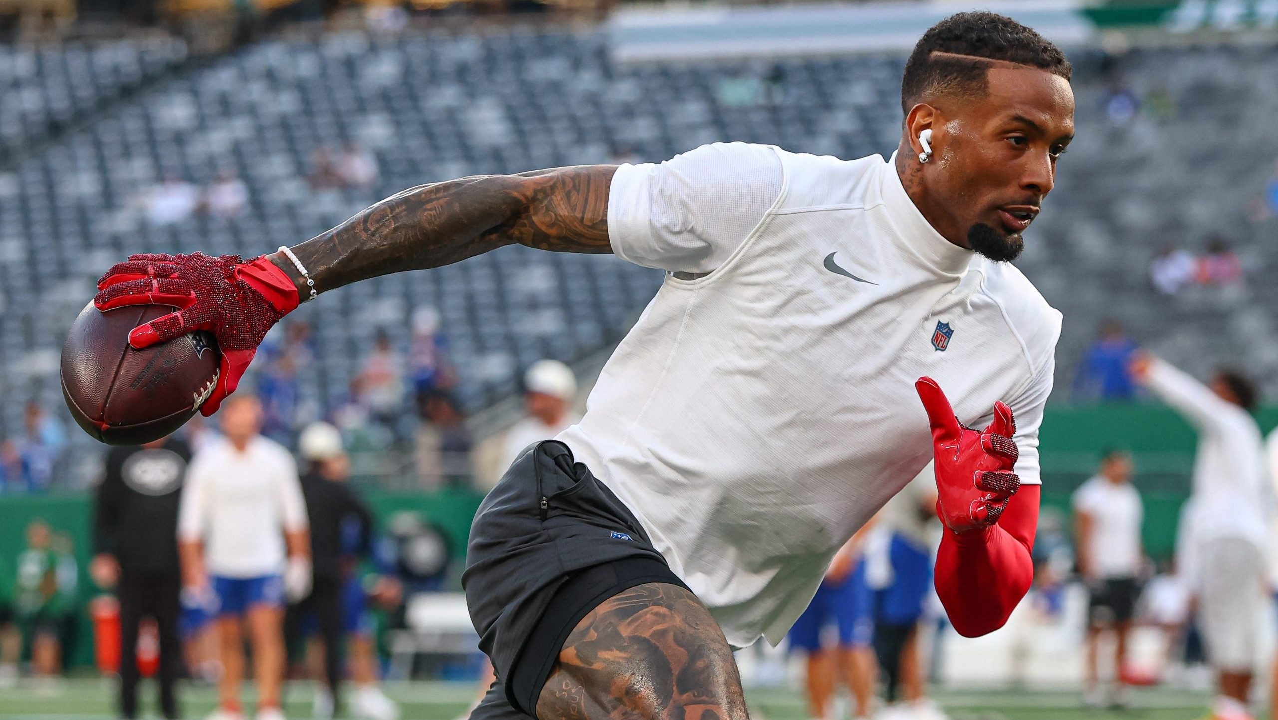Odell Beckham Jr. seeks a new chapter with the Giants as his comeback plan reaches a deciding point