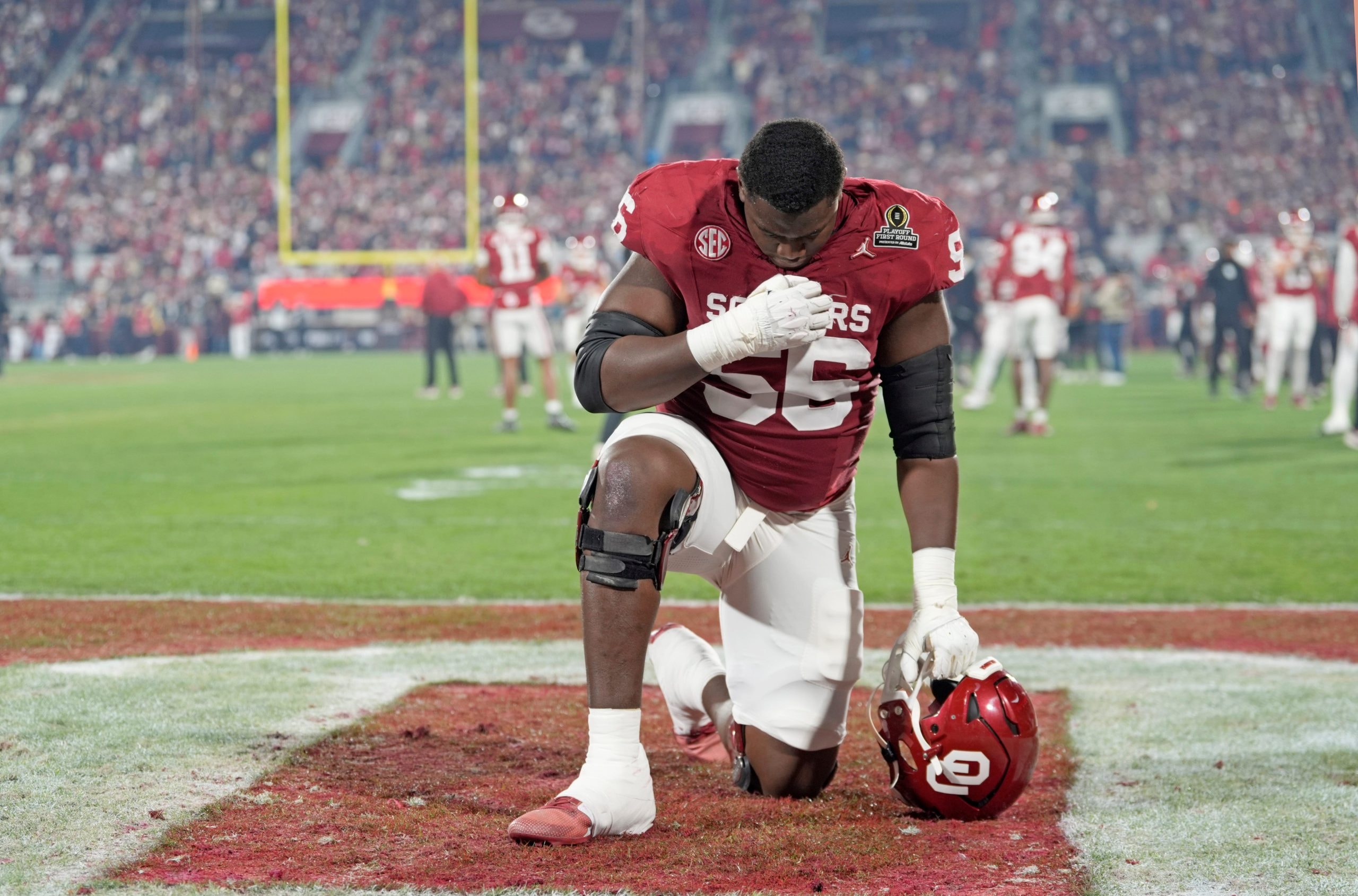 Brent Venables offers positive outlook on Michael Fasusi’s injury status for Oklahoma