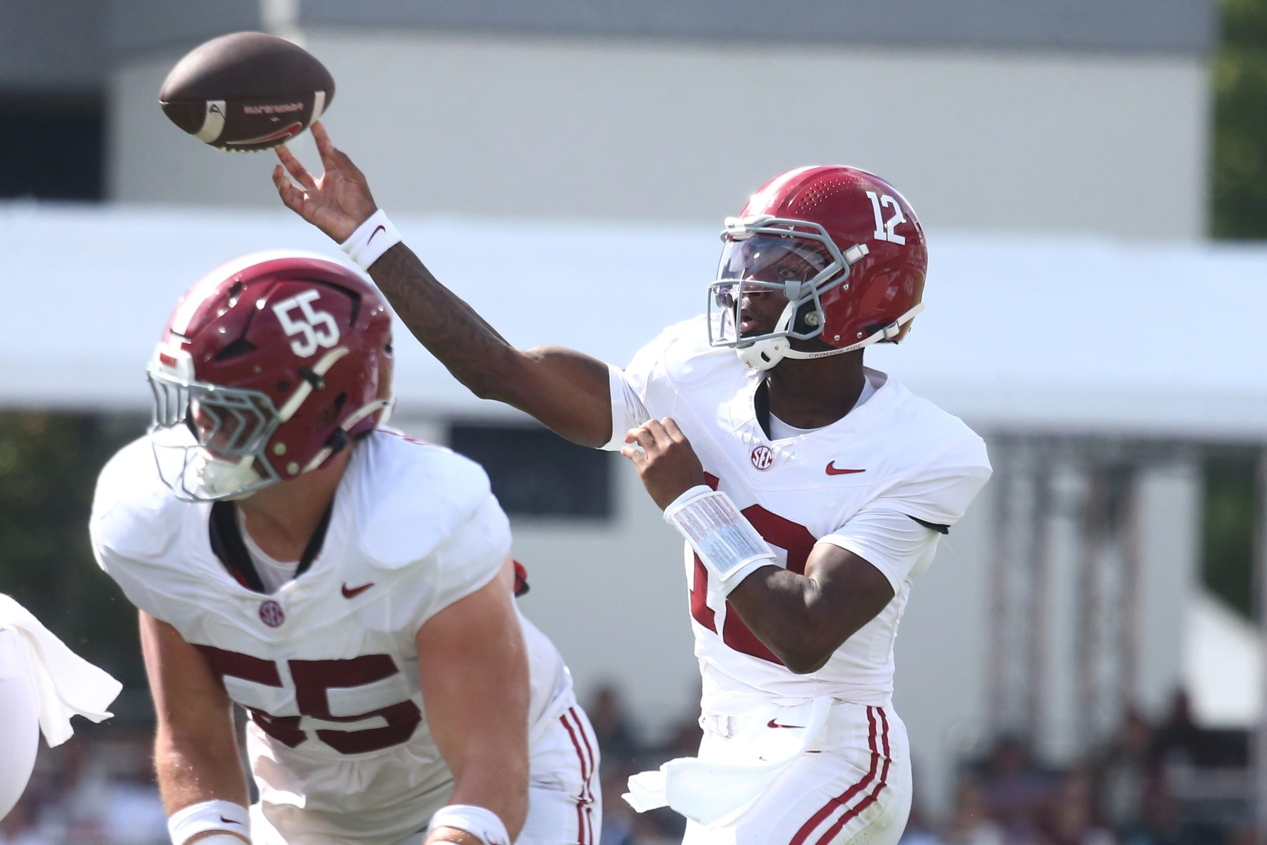 DFS Pick’em Spotlight: Alabama QB Keelon Russell vs. Georgia Headlines Week 6 Projections