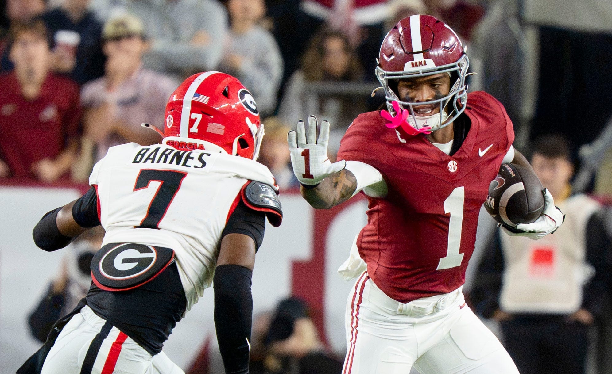 Ryan Coleman-Williams helped off field with apparent knee injury late in first half vs. Georgia